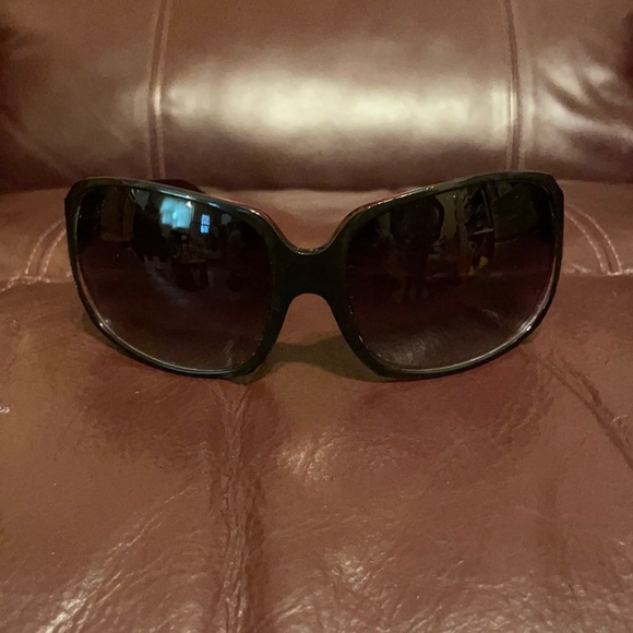 Accessories - Black BCBG Max Azria sunglasses w/ red accents